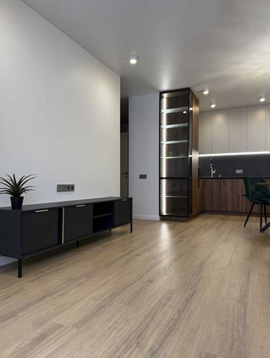 (7) Продаж 1 к. квартири, район Академічний (1143)