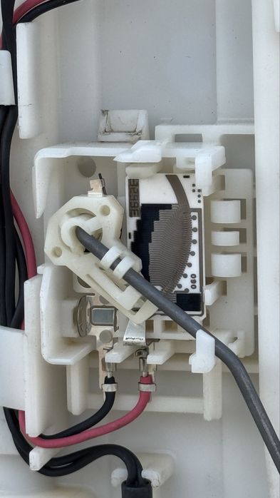 Паливний насос Subaru Tribeca B9  42081AG03A 2007