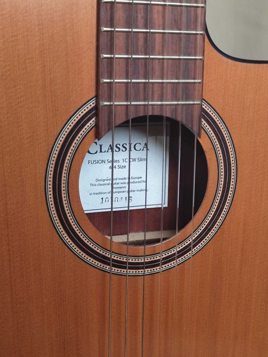 Guitarra clássica / Violão Thomann Classica Fusion 1C CW Slim + case + suporte + cordas