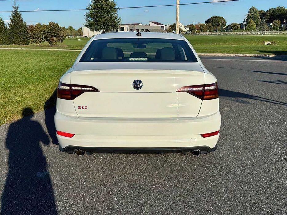 Volkswagen Jetta GLI Autobahn      2019