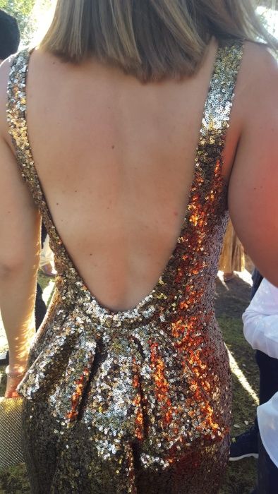Vestido dourado brilhante passagem ano  cerimonia casamento gala lantejoulas