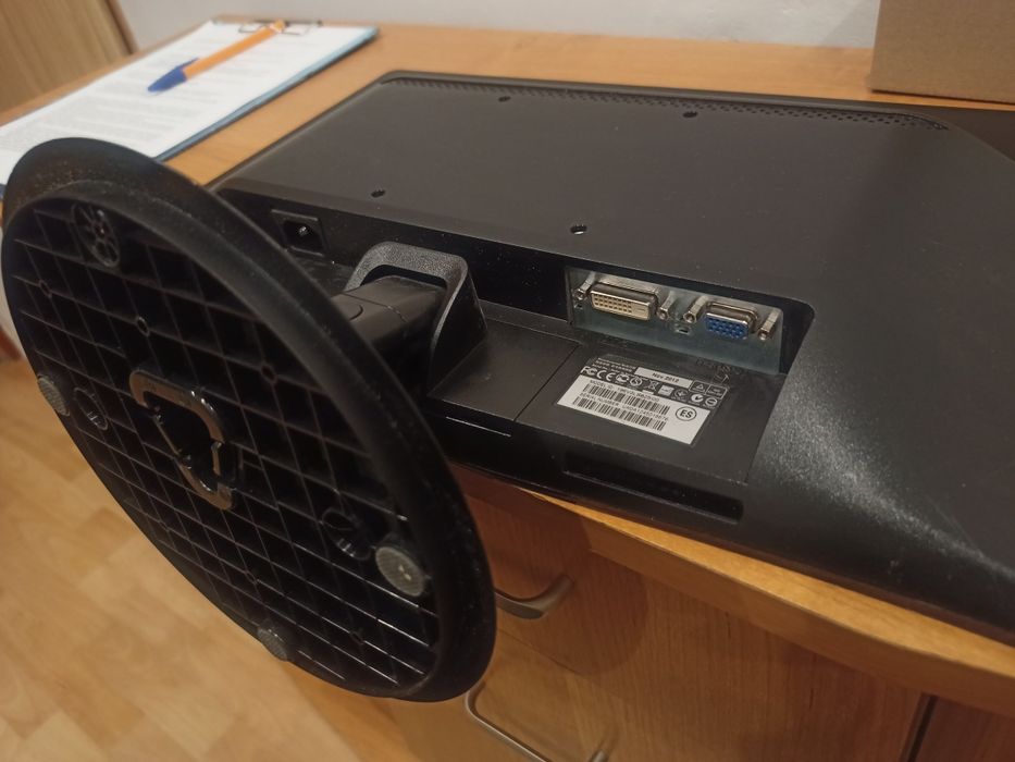 Monitor Philips 196V3L