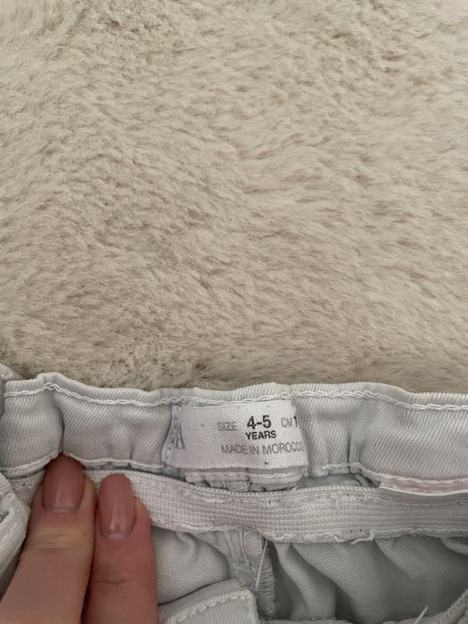 Джинси ZARA на дівчинку 4-5 рочків