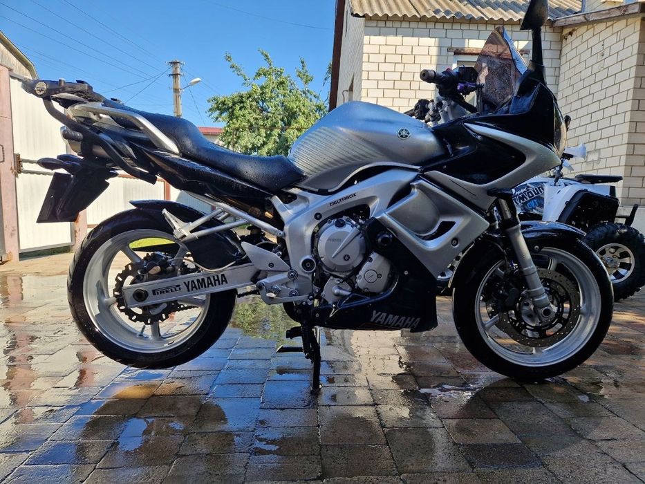 Продам мотоцикл Yamaha FZ6 Fazer