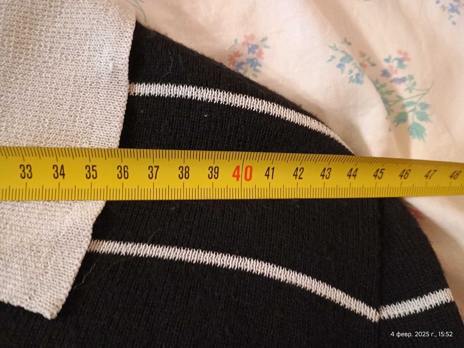 Джемпер жіночий вовняний в ідеальному стані