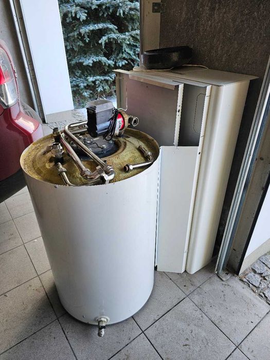 Zbiornik CWU Viessmann używany 100 litrów wraz z obudową i pompką