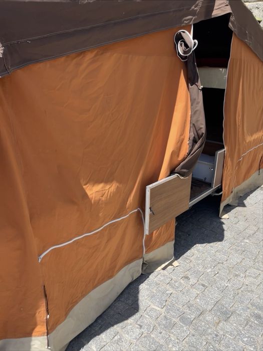Atrelado tenda 2 quartos