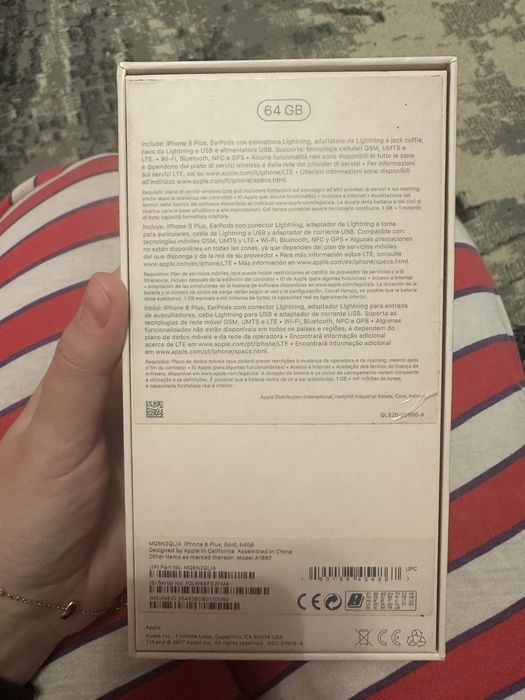 Смартфон iPhone 8 plus на запчастини