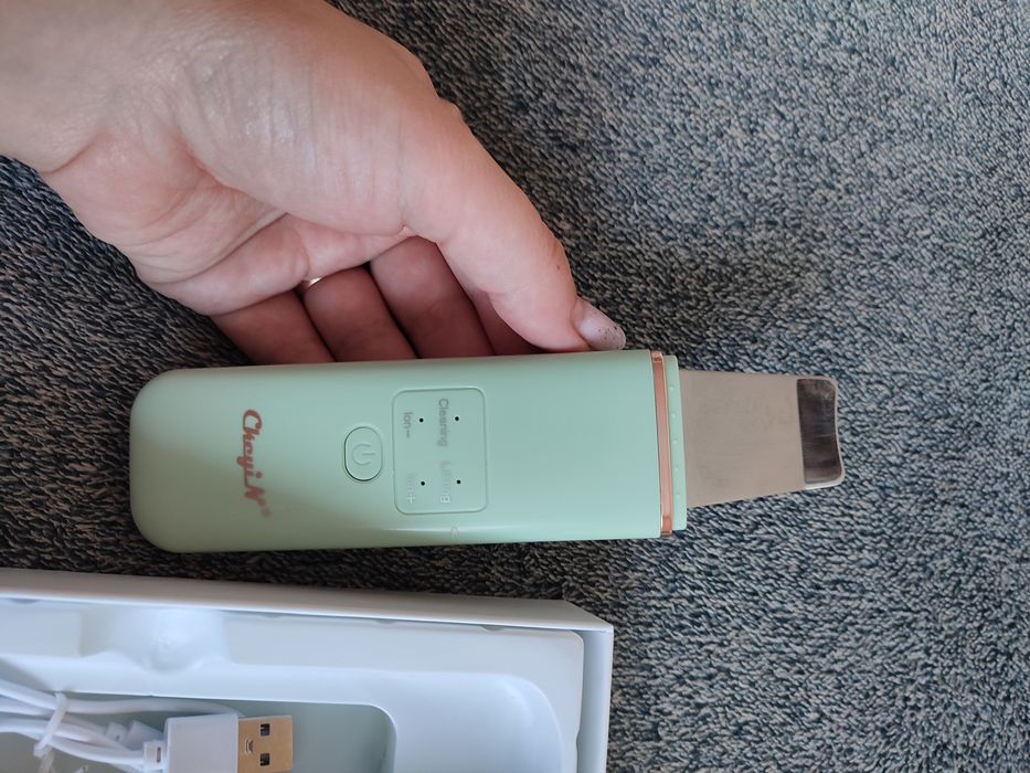 Продам скрабер для обличчя