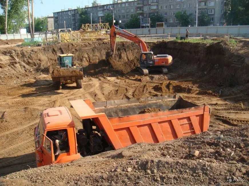 Копання котлованів, демонтаж будівель, вивіз будівельного сміття