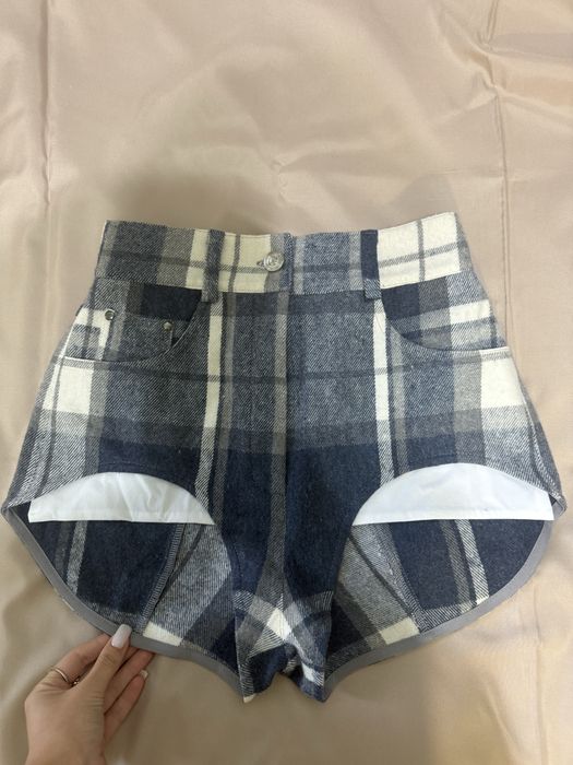 Шорти українського бренду Cash