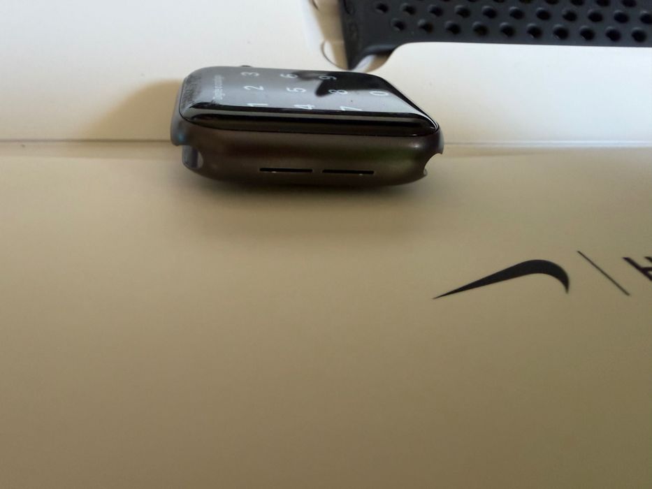 Apple Watch SE Nike impecável.