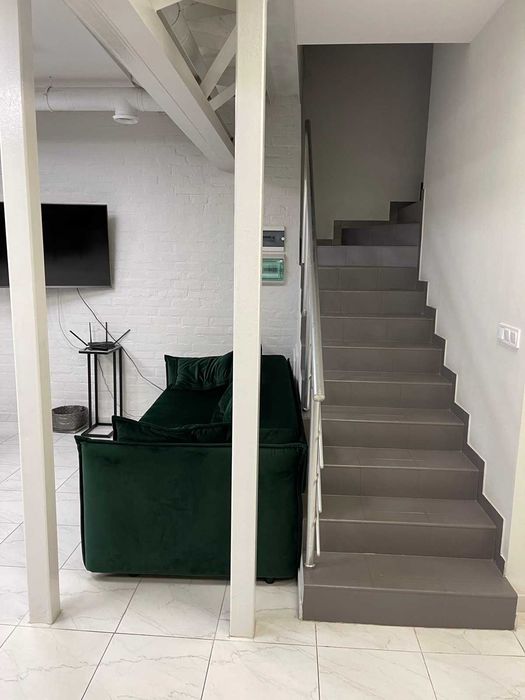 Оренда  офісу 103,5м2  Липська 9б. друга лінія світло є