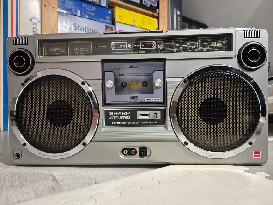 Sharp GF-9191 radiomagnetofon