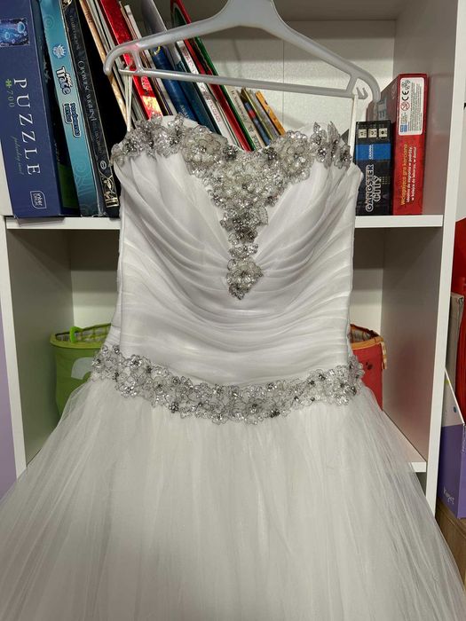 Sprzedam  suknię ślubną