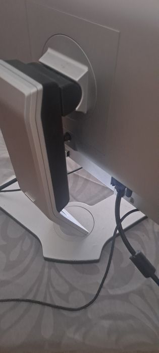 Monitor Dell  LCD UltraSharp 2009WT de 20"