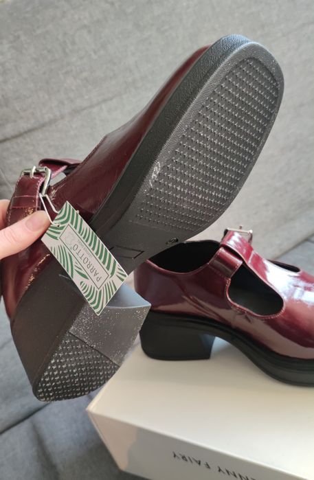 Półbuty Parrotto lakierowane 41, skóra naturalna, mary jane, platforma