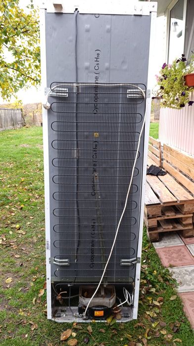 Продам холодильник Snaige не робочий