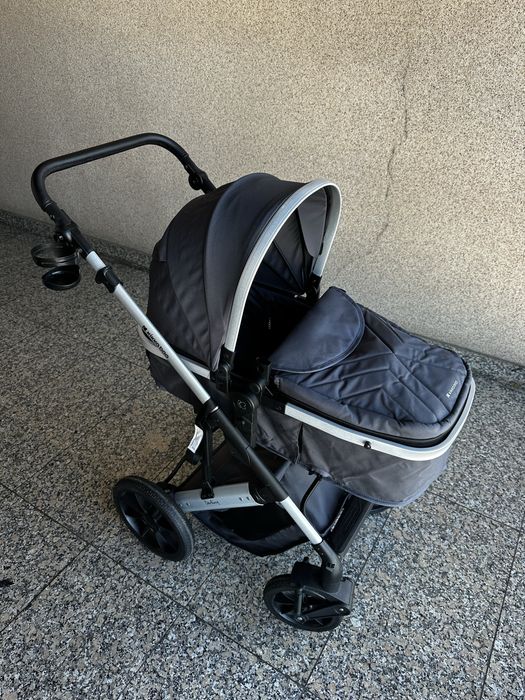 Carrinho de bebê cinza darling KIKKA BOO