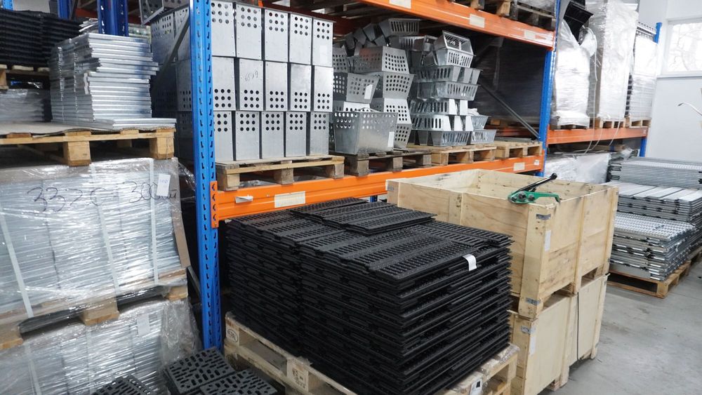 Odwodnienie drenaż kratka korytko ruszt C250 14cmx13cm do 25Ton C45