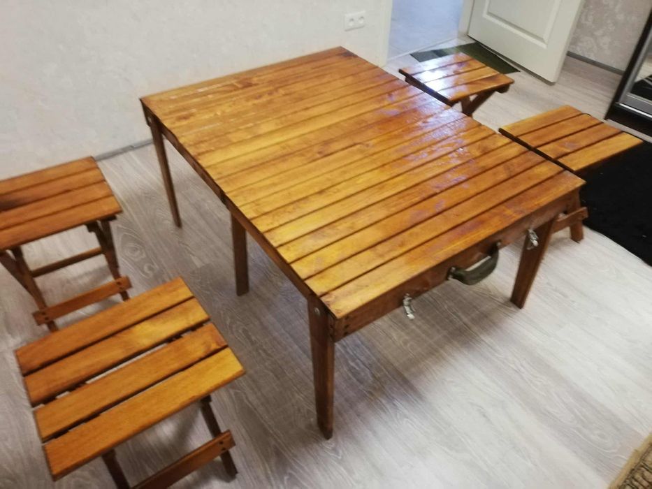 Стілець для кемпінгу дерев'яний