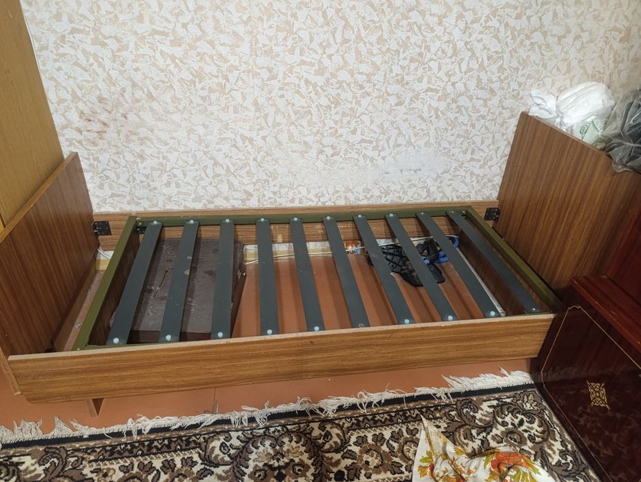 Продам кровать самовывоз