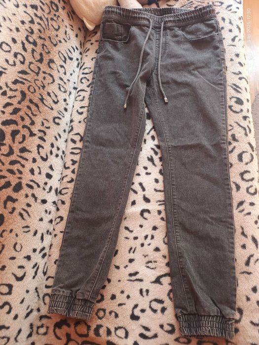 spodnie jeansy joggery męskie