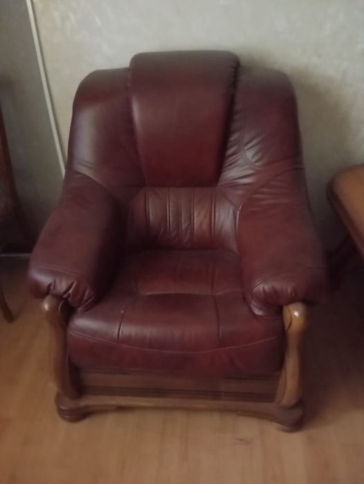 Диван и два кресла