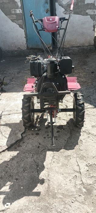 Продам хороший мотоблок 6 кс