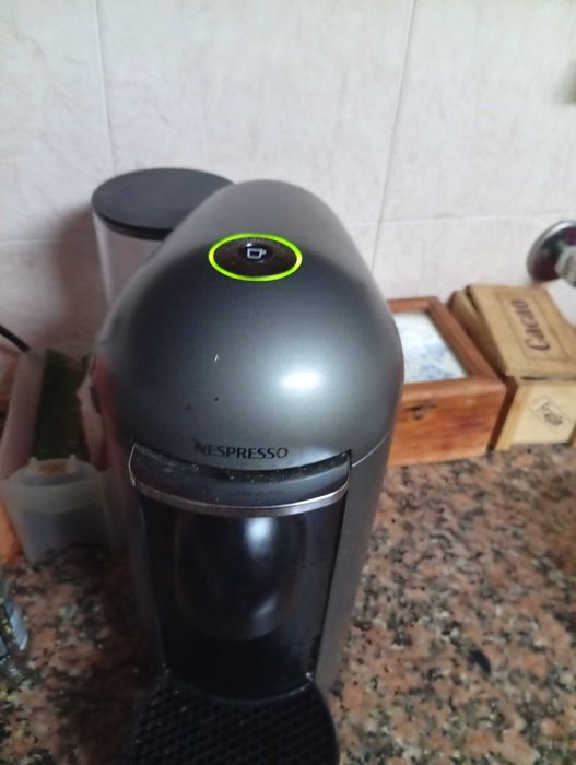 Máquina café Nespresso VERTUO / possuo duas para vender