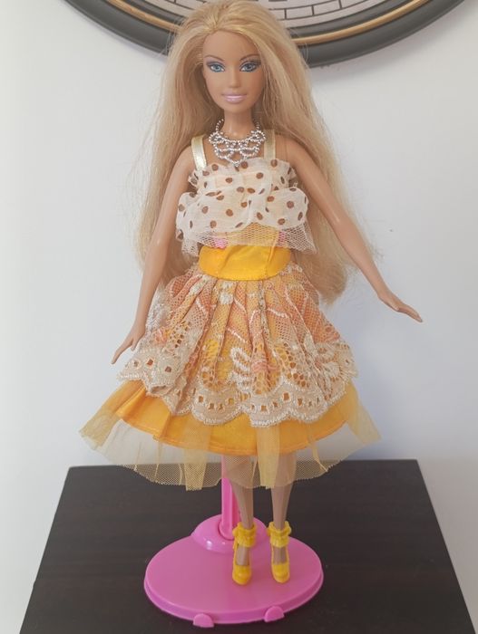 Ubranka dla Barbie - sukienka koktajlowa