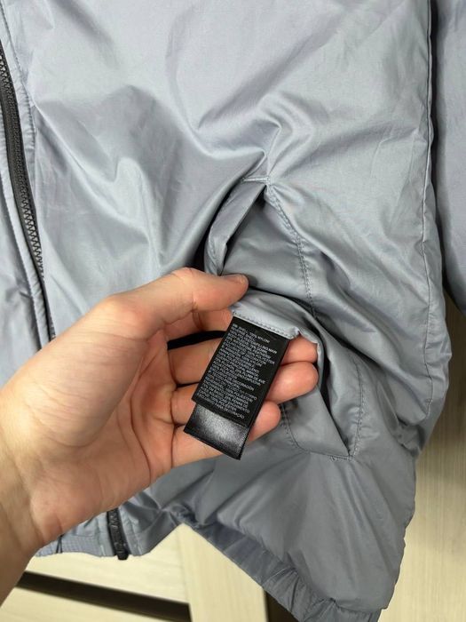 The north face 550 двосторонній мікропуховик/куртка, розмір м