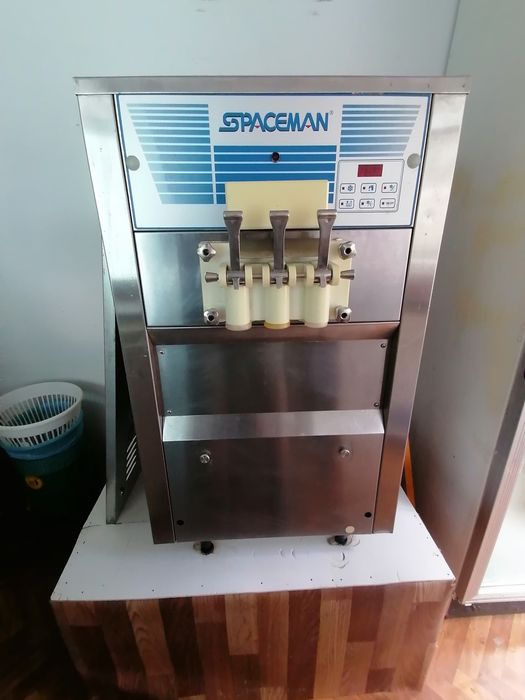 Торговий причіп Купава