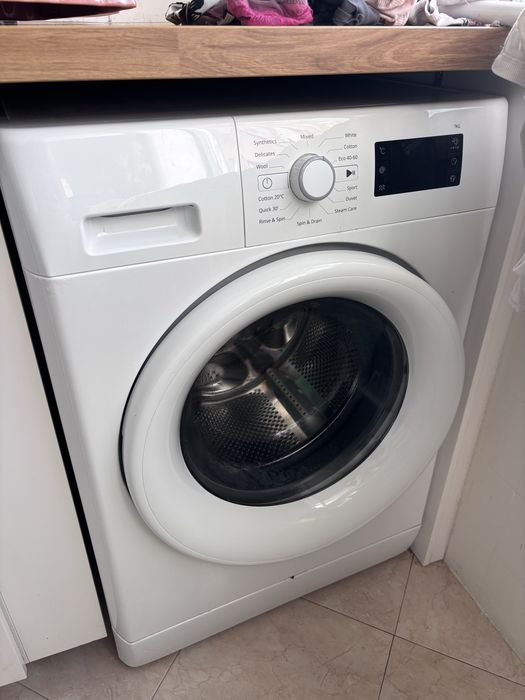 Maquina pra lavar roupa e frigorifico