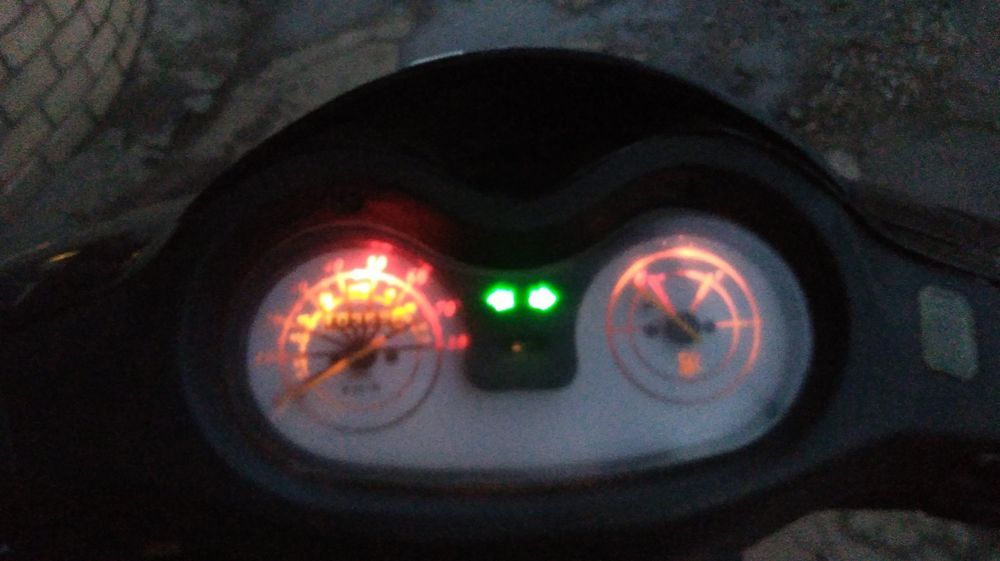 Я продаю скутер  Фада 49 кубов работает хорошо  2012 г 80 кубов