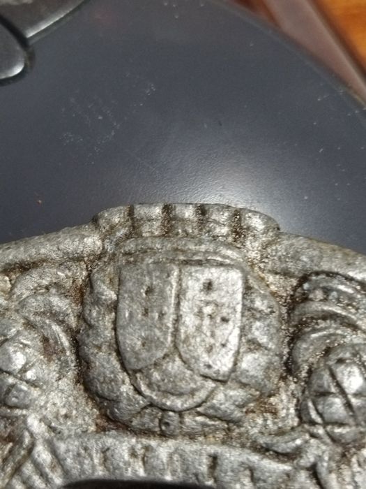 Cinzeiro muito antigo