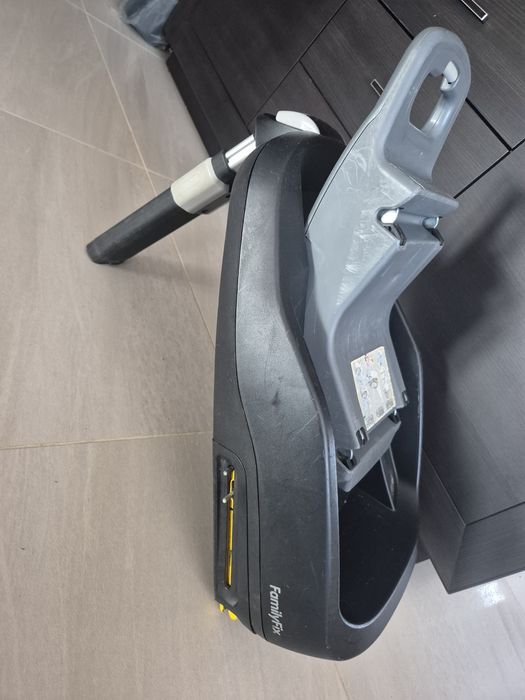 Fotelik Maxi Cosi Pearl + gratis baza FamilyFix i pokrowiec