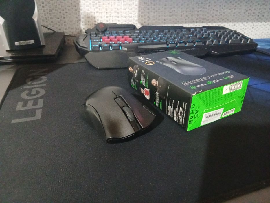 Razer DeathAdder v2 x HyperSpeed