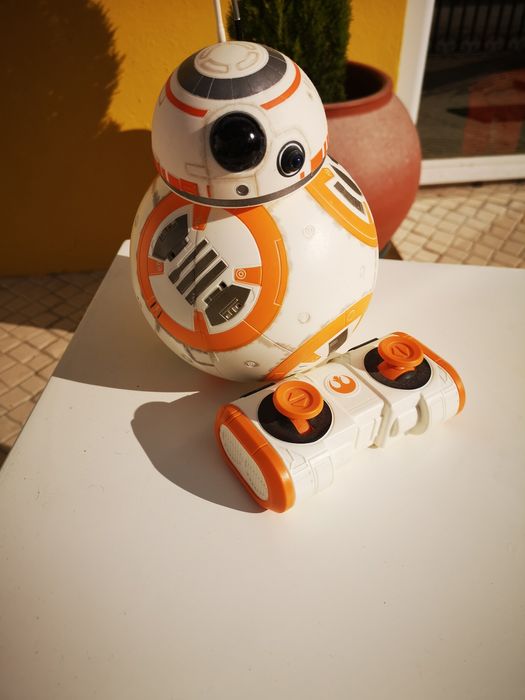 Remote-Controlled Star Wars Robot64551767129985121