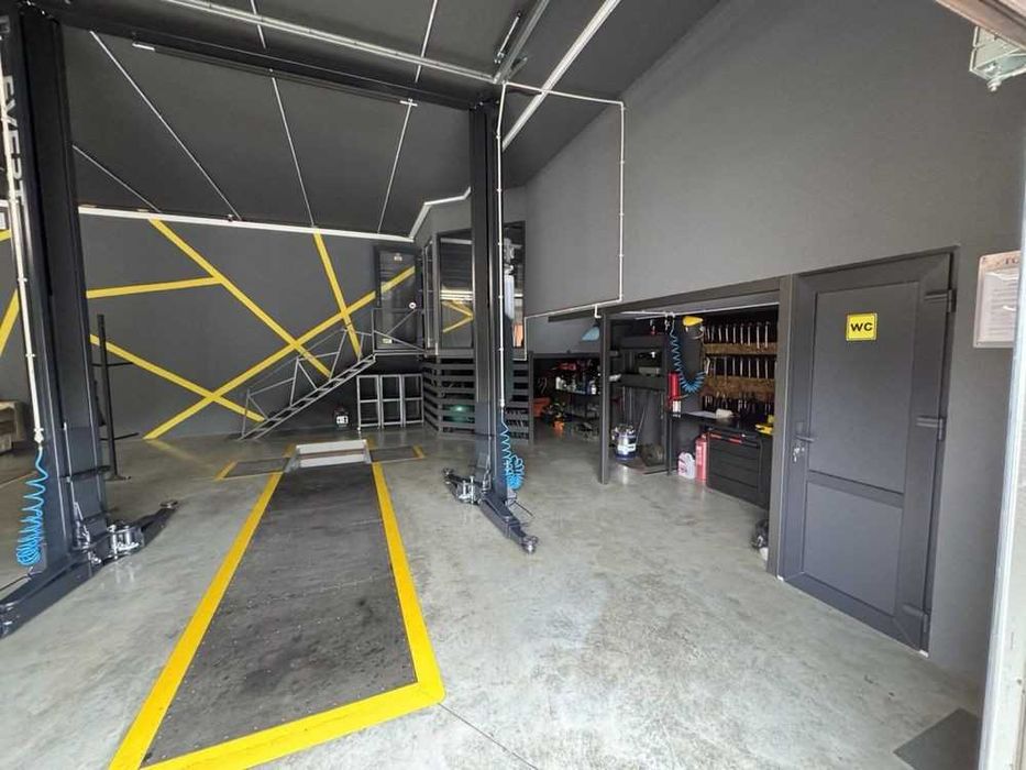 р Продаж сучасного СТО на власній ділянці 8 соток Обладнане