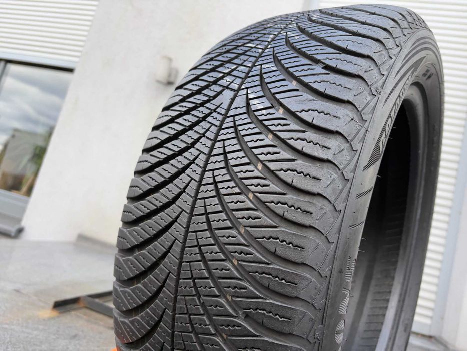 2szt całoroczne 215/55R17 GoodYear 7mm 2023r świetny stan! 4S72 gwaran