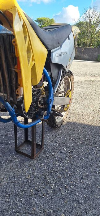 SUZUKI RM 125_em bom estado geral