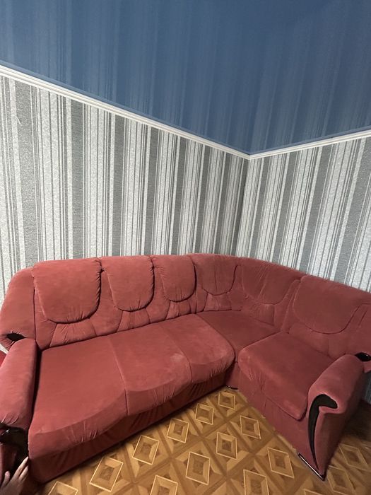 Продам кутовий диван/продам диван угловой