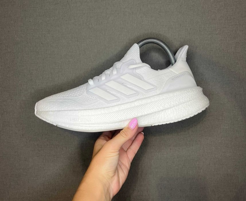 Кросівки Adidas Ultraboost 5 40,5 р оригінал