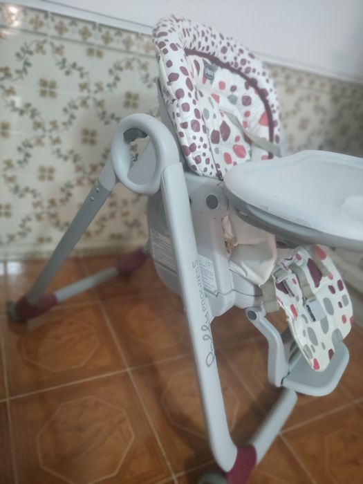 Cadeira da "papa" chicco