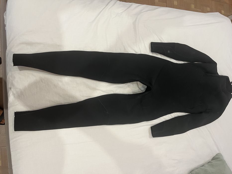 Olaian fato de surf 4.3mm tamanho M