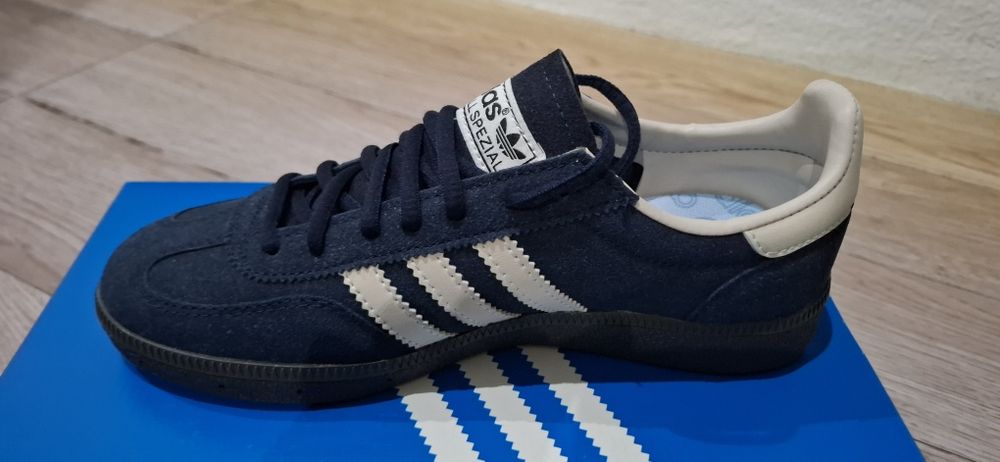 Adidas Spezial azuis (NOVOS)