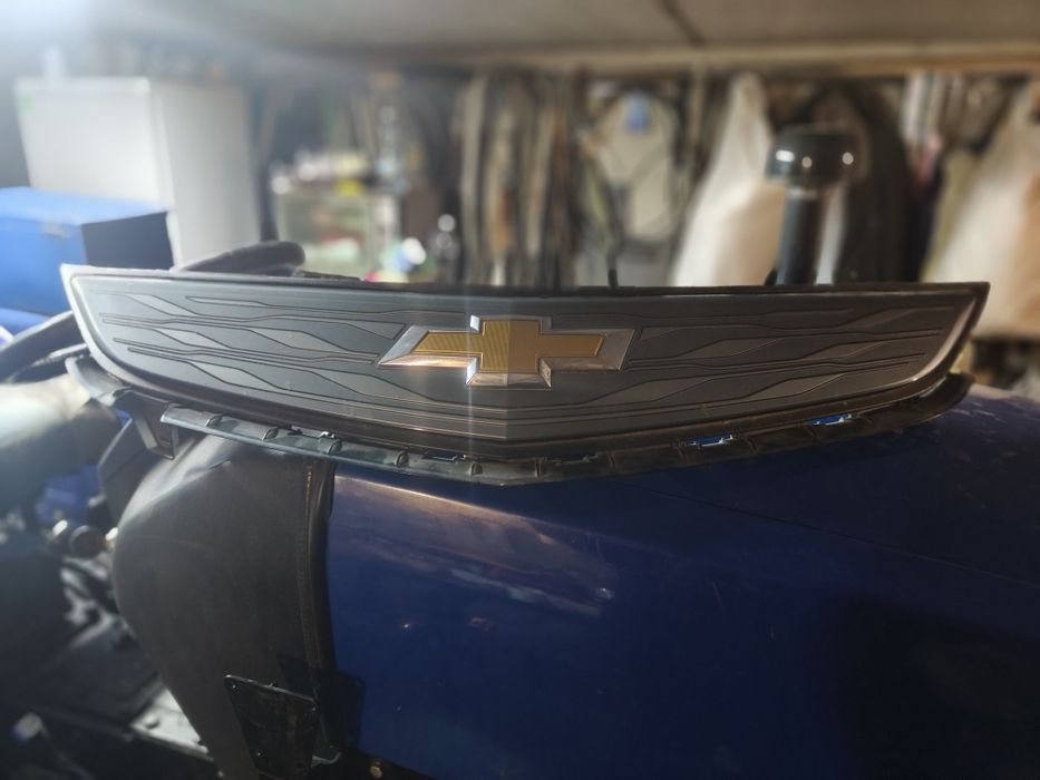 Chevrolet Bolt Решітка радіатора