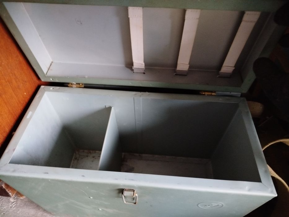 Ящик алюмінієвий для риболовлі