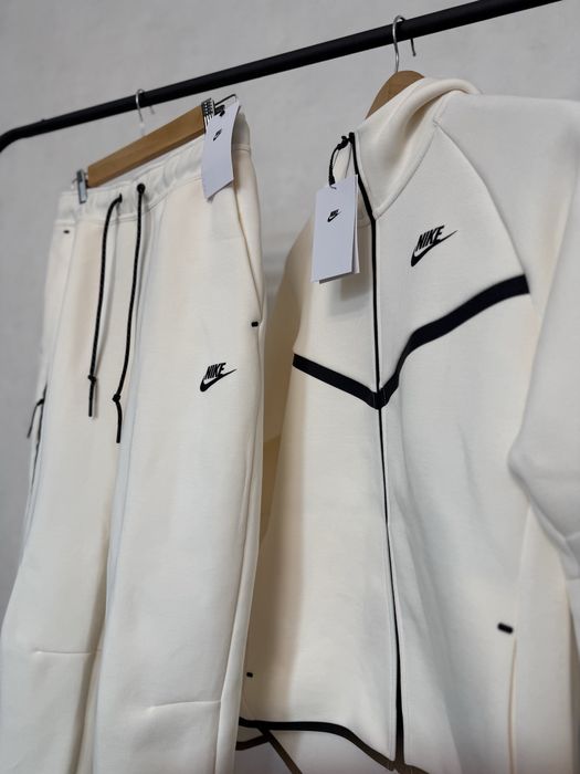 Жіночий спортивний костюм Nike Tech Fleece Оригінал S Розмір